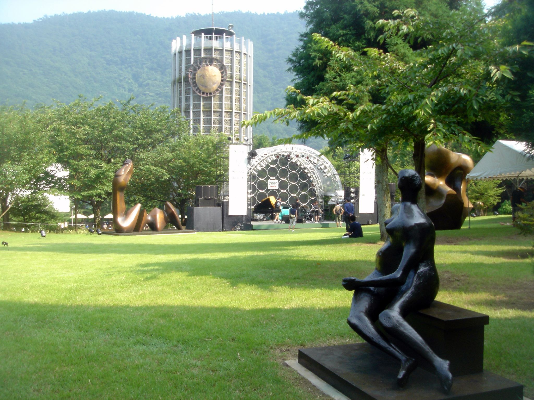 bảo tàng mỹ thuật ngoài trởi Hakone