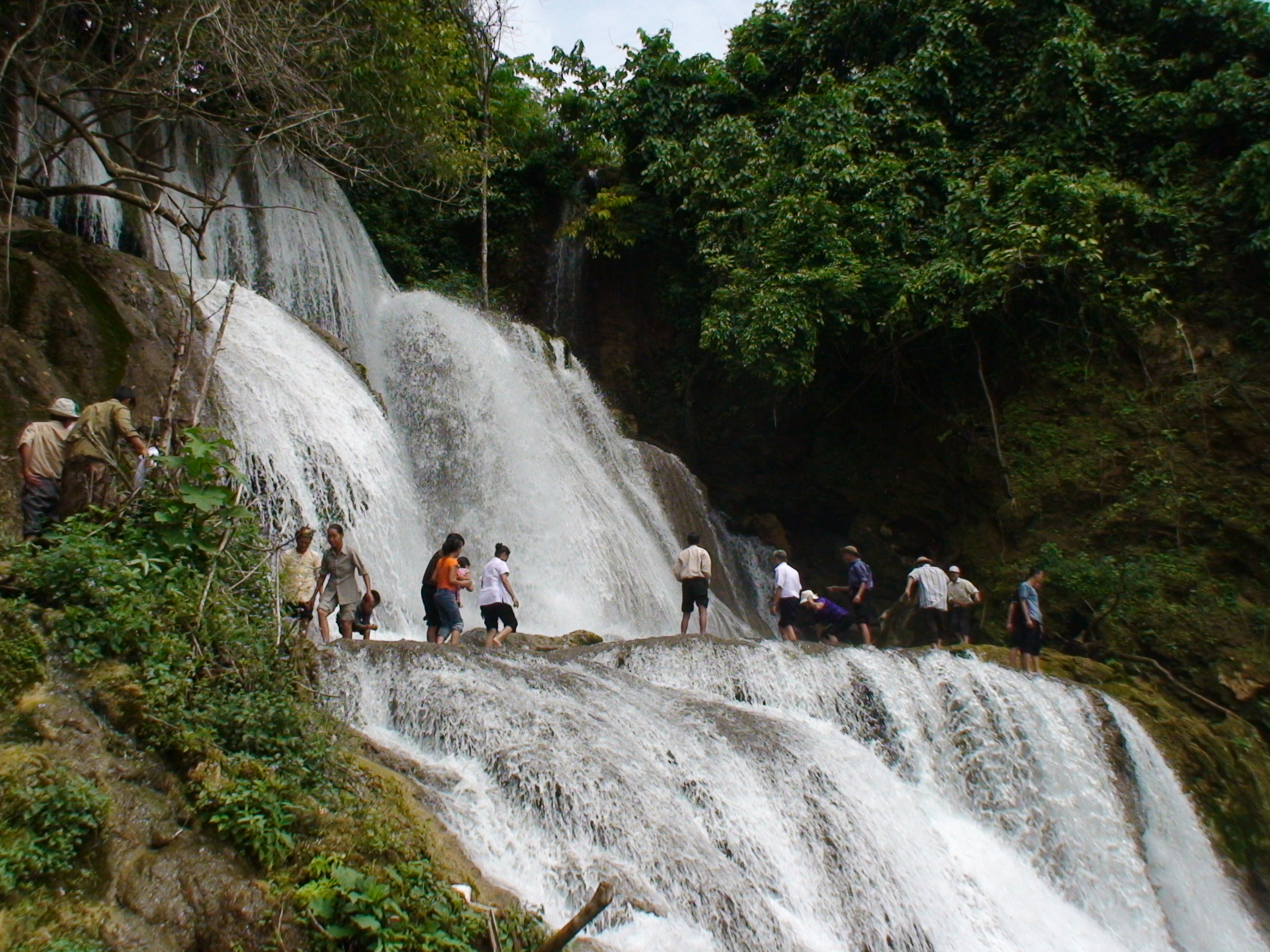 Thác Mơ là thác nước nổi tiếng nhất tại Na Hang