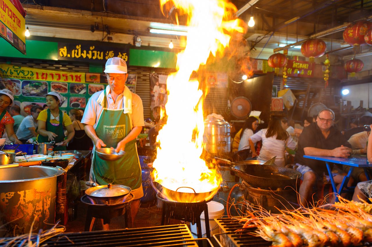 khu pho am thuc noi tieng nhat tai Bangkok