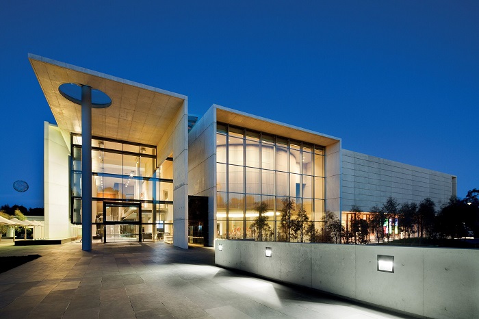 thăm bảo tàng trong tour du lịch Úc