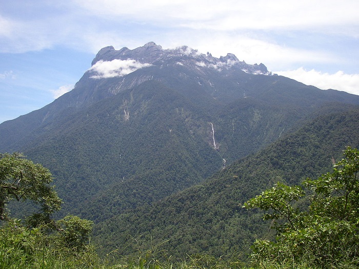Ngọn núi Kinabalu