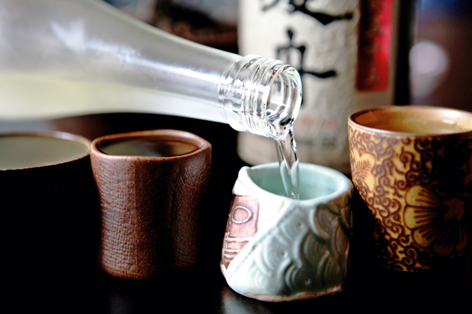 Bạn có thể thưởng thức rượu sake theo nhiều cách khác nhau