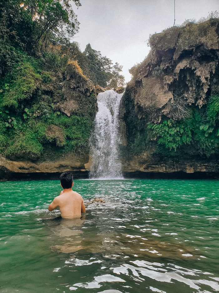 Bạn có thể tắm thỏa thích tại thác Chiềng Khoa Khu du lịch Quốc gia Mộc Châu Sơn La 