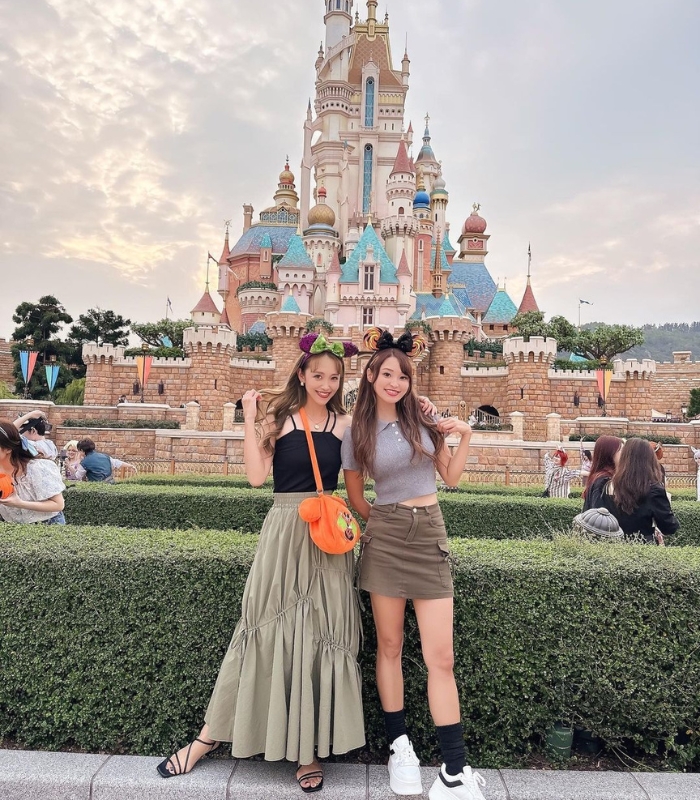 Du lịch Hồng Kông - Công viên Disneyland Hong Kong là một địa đểm nổi tiếng thu hút du khách