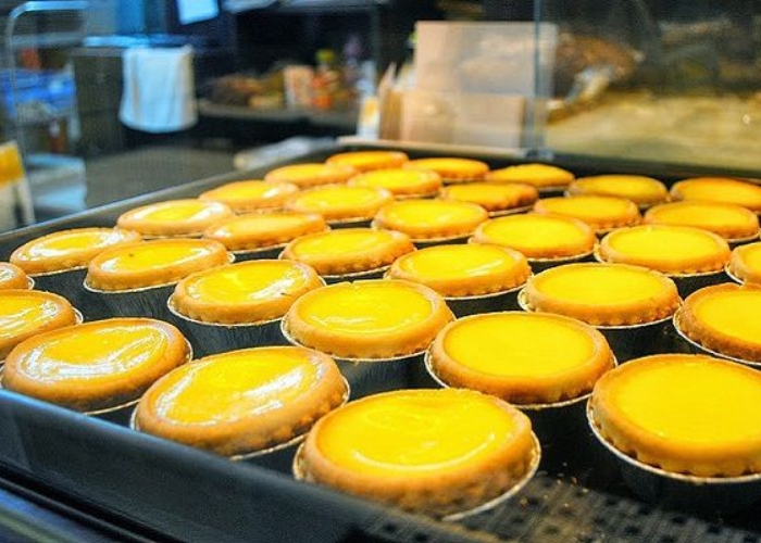 Du lịch Hồng Kông - Bánh tart trứng là một món ăn vặt nổi tiếng của Hồng Kông