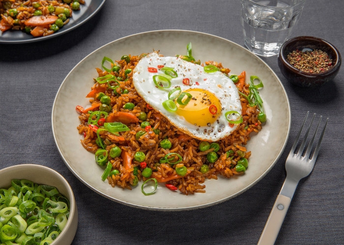 Du lịch Indonesia - Cơm chiên Indonesia là món ăn phổ biến nhất tại nước này