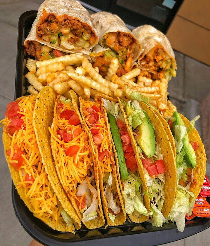 Thưởng thức đồ ăn khi du lịch Mỹ