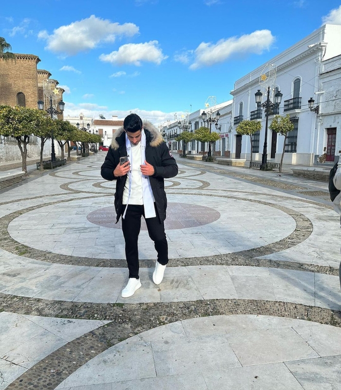 Du lịch Tây Ban Nha - Khung cảnh bầu trời trong xanh tại Tây Ban Nha