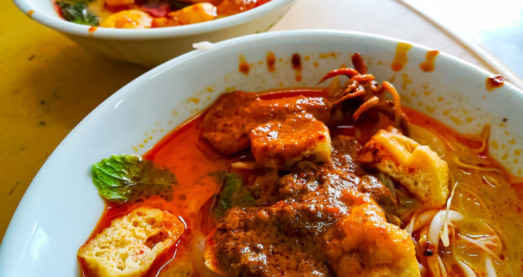 Sợi mì cà ri hòa quyện cùng vị hải sản đặc trưng Sợi mì cà ri hòa quyện cùng vị hải sản đặc trưng