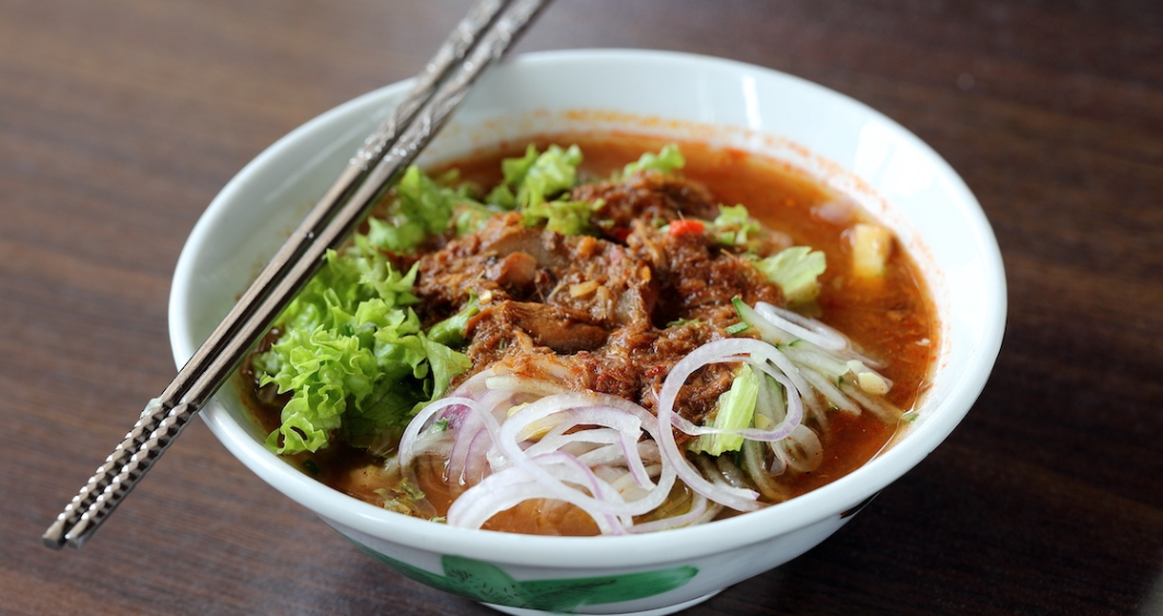 Món bún Assam Laksa nổi tiếng với nước dùng chua cay đặc trưng Món bún Assam Laksa nổi tiếng với nước dùng chua cay đặc trưng