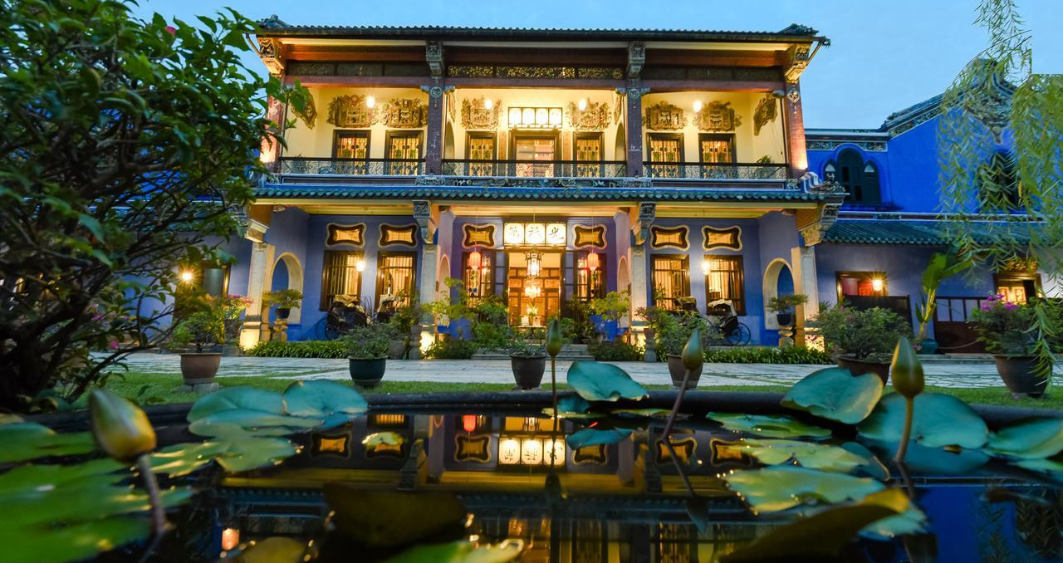 Lâu đài Cheong Fatt Tze hiện nay đã trở thành khách sạn boutique đầy nghệ thuật Lâu đài Cheong Fatt Tze hiện nay đã trở thành khách sạn boutique đầy nghệ thuật