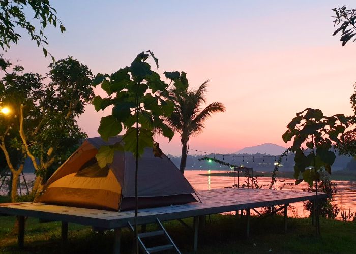 Cắm trại tại khu Đồng Mô Làng Văn hóa Du lịch các Dân tộc Việt Nam