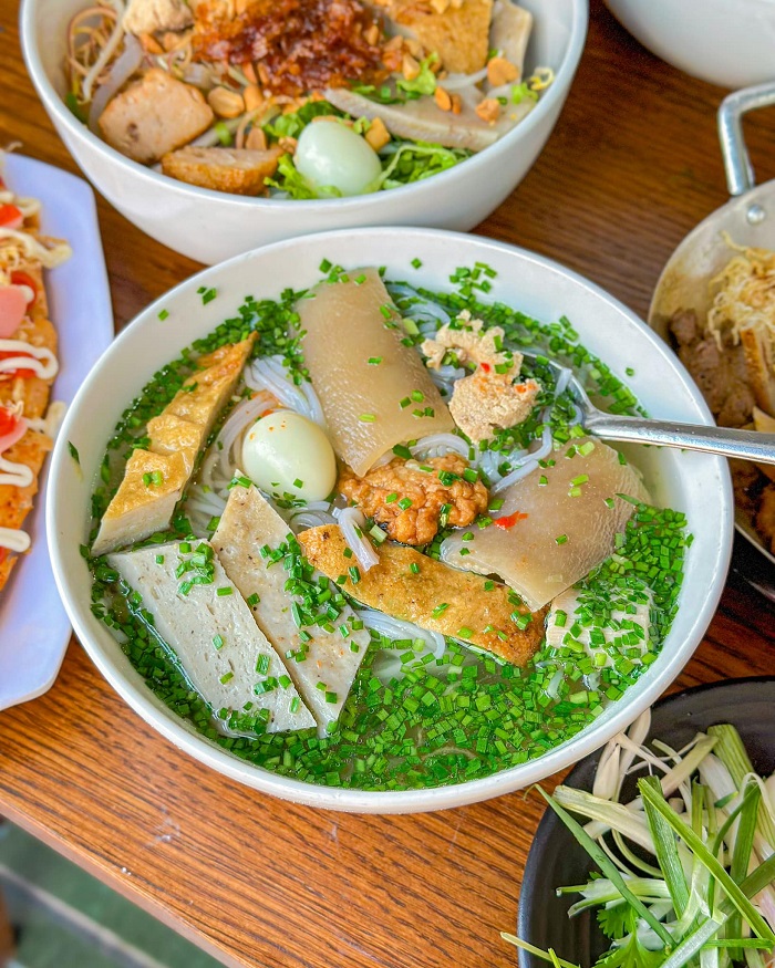 Cùng quán bánh căn ngon ở Nha Trang bánh canh ngon nức tiếng gần xa