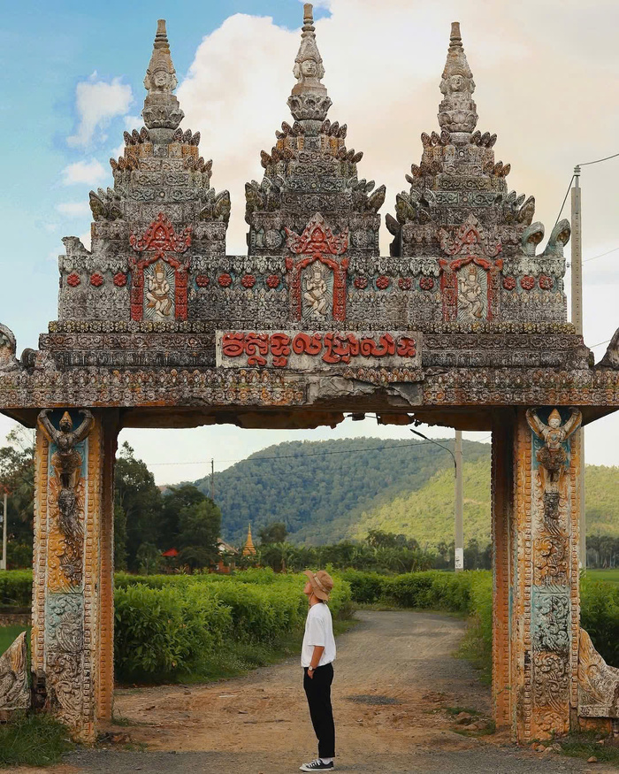 Chiêm ngưỡng kiến trúc tuyệt đẹp của Cổng Trời Tri Tôn An Giang