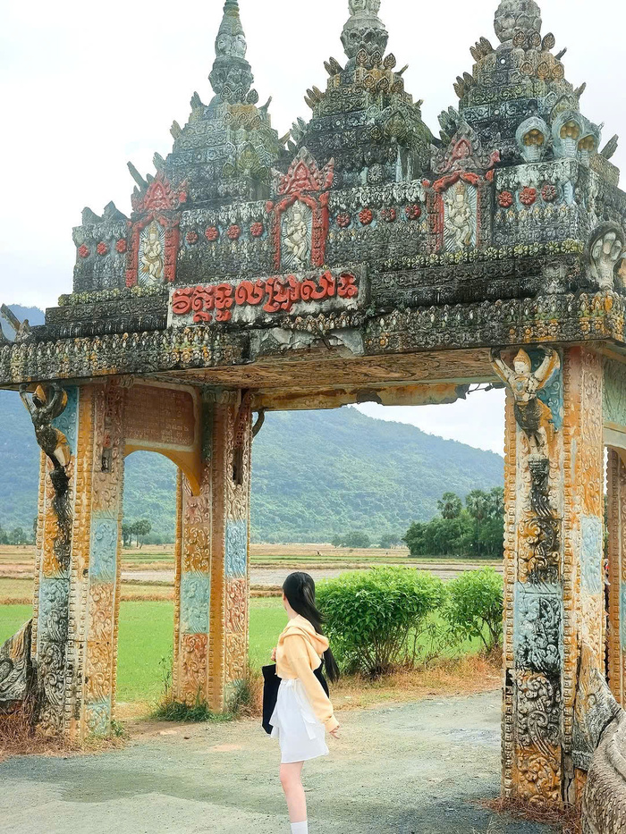 Check-in “cháy máy” tại Cổng Trời Tri Tôn An Giang