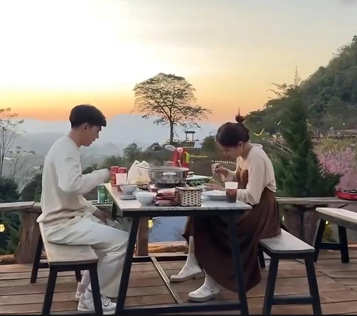 Mu Náu Farm Mộc Châu có phục vụ ăn uống