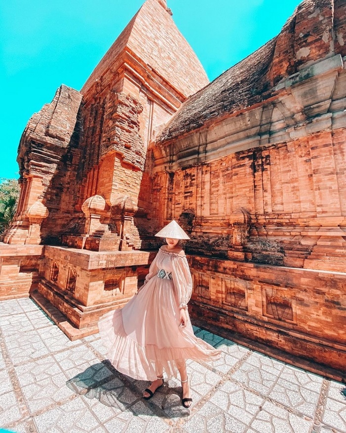 Thời gian tổ chức các lễ hội lớn nhất Việt Nam và check in với Tháp Ba Ponagar