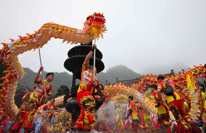 Nhiều hoạt động diễn ra trong Lễ hội chùa Hương - Thời gian tổ chức các lễ hội lớn nhất Việt Nam 