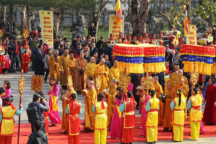 Lễ hội chùa Bái Đính cũng có thời gian tổ chức tương tự Lễ hội chùa Hương Thời gian tổ chức các lễ hội lớn nhất Việt Nam