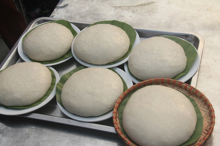 Bánh dày người Mông là món ăn truyền thống từ bao đời này trên vùng núi Tây Bắc