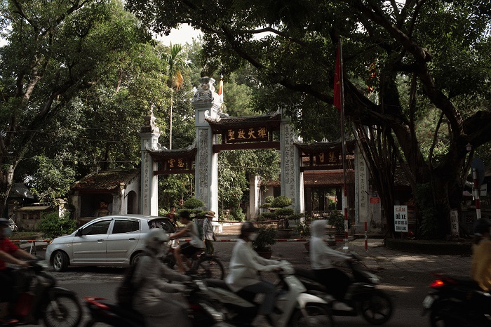 Bạn có thể tới chùa Láng Hà Nội bằng nhiều phương tiện khác nhau