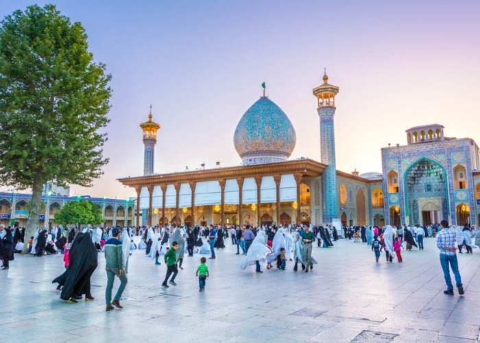 Du lịch Iran - Iran là một quốc gia nổi tiếng về đạo Hồi giáo