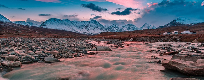 Vào những thời điểm khác nhau, cảnh sắc của Altai sẽ có một màu sắc khác nhau, tăng thêm phần thú vị cho du khách khi ghé thăm nơi đây. 