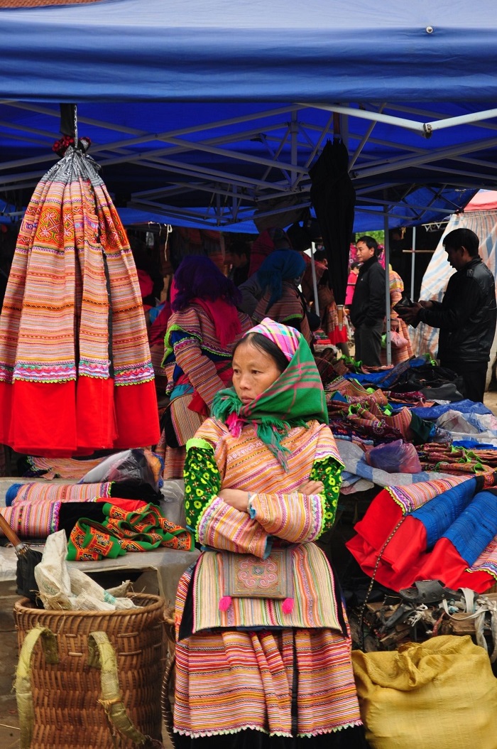 Chợ phiên Bắc Hà là nét đẹp văn hóa vùng cao không thể bỏ qua với khách du lịch mùa hoa mận Bắc Hà