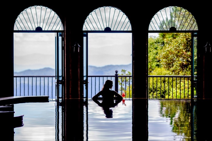 Cẩm nang du lịch Bà Nà Hills Đà Nẵng có thể lưu trú qua đêm trong Bà Nà