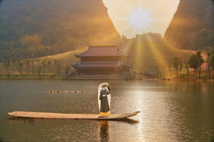 Khu du lịch Thung Ui Ninh Bình gần nhiều điểm du lịch nổi tiếng