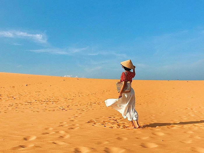 Kinh nghiệm du lịch Mũi Né từ Hà Nội tha hồ có ảnh đẹp ở đồi cát bay