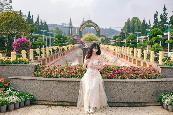 Kinh nghiệm mua sắm tại chợ đêm Đà Lạt vườn hoa thành phố 