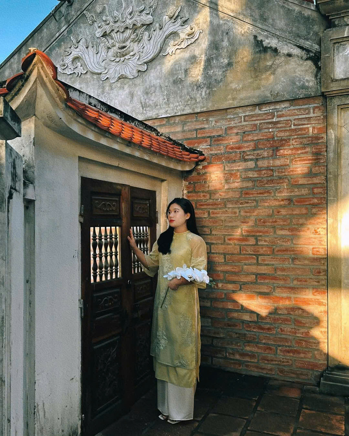 vẻ đẹp kiến trúc của  đền Cờn Nghệ An 