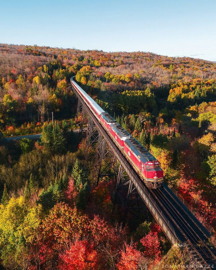 Các địa điểm trekking nổi tiếng ở Canada - Hẻm núi Agawa