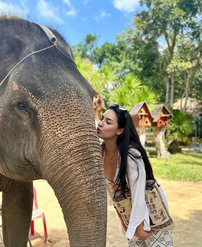 Thăm quan vườn thú tại Điểm du xuân ở Nha Trang Đảo Hoa Lan