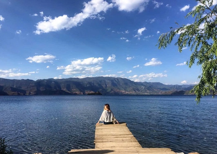 Hồ Lugu đẹp trong veo nhất định phải tới khi du lịch Lệ Giang Trung Quốc