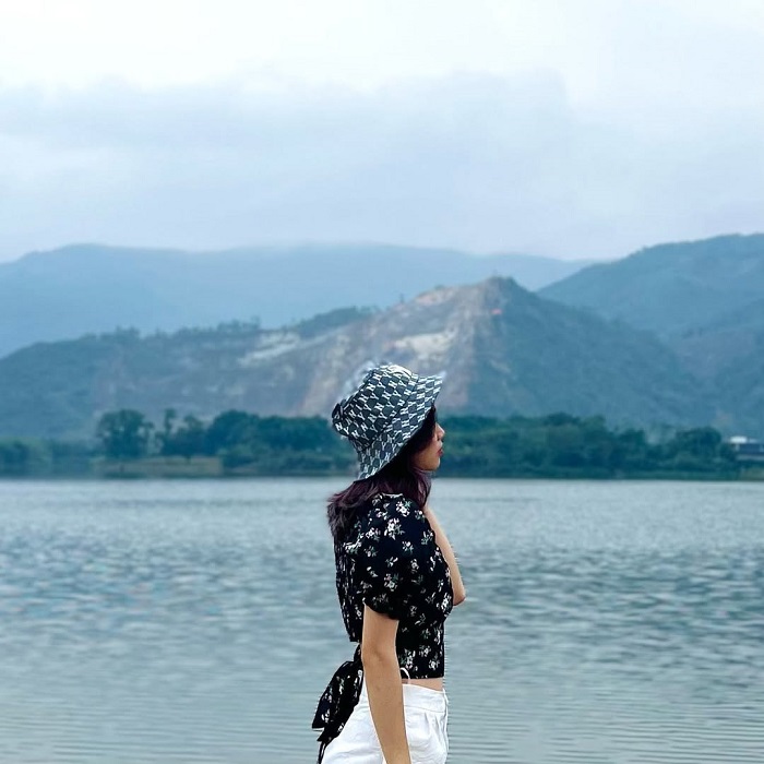 Hồ Đồng Chanh Hòa Bình mang đến một chuyến đi đáng nhớ