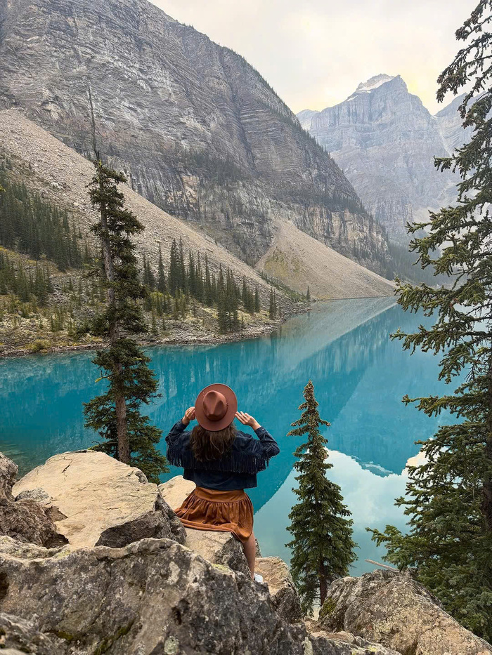 Hồ Moraine Canada - Trekking theo con đường mòn Rockpile Trail