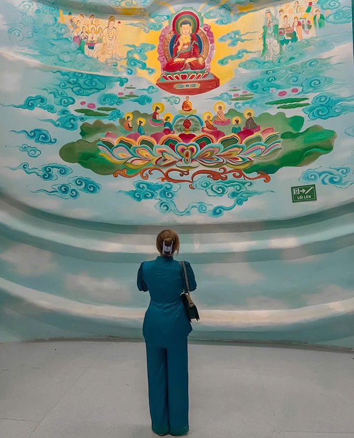 Chùa Linh Ẩn là ngôi chùa linh thiêng ở Đà Lạt với không gian thanh bình