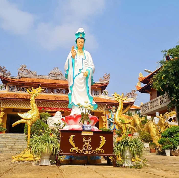 Không gian thanh tịnh tại ngôi chùa linh thiêng ở Đà Lạt