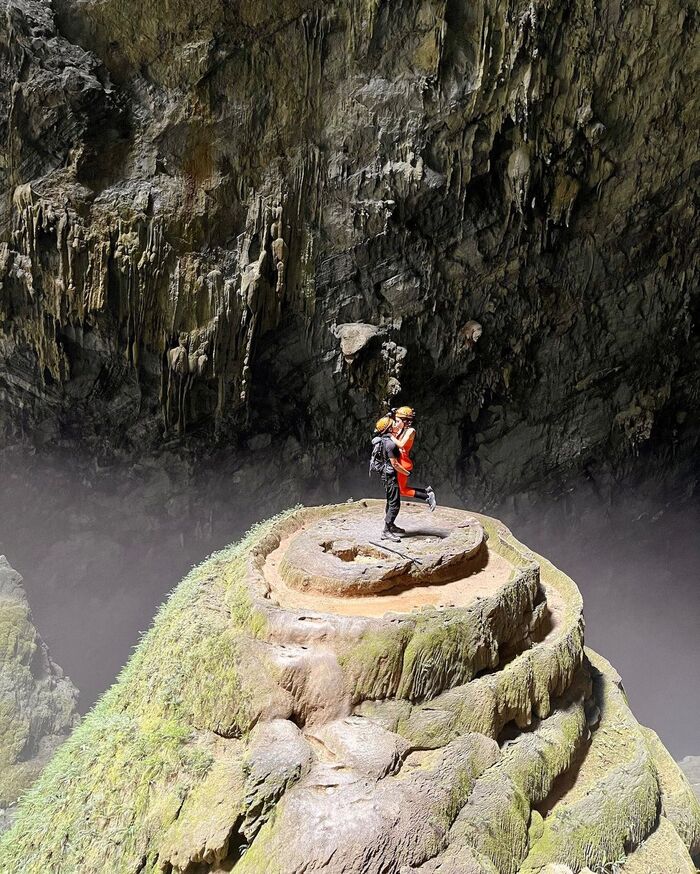 thám hiểm hang động Sơn Đoòng là trải nghiệm du lịch mạo hiểm ở Việt Nam