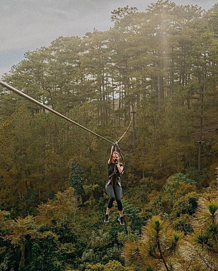 muốn trải nghiệm du lịch mạo hiểm ở Việt Nam đừng quên tham gia chơi zipline