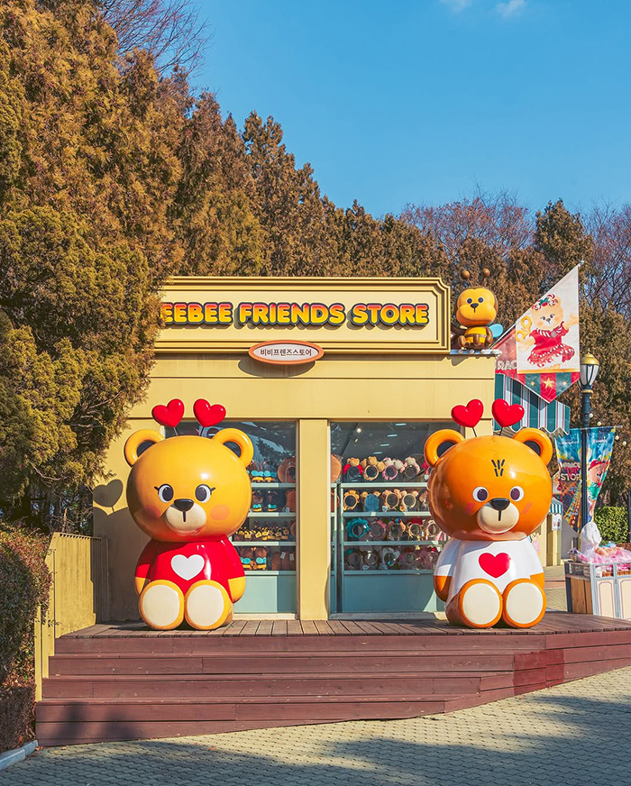 Khu ẩm thực đa dạng tại công viên E-World