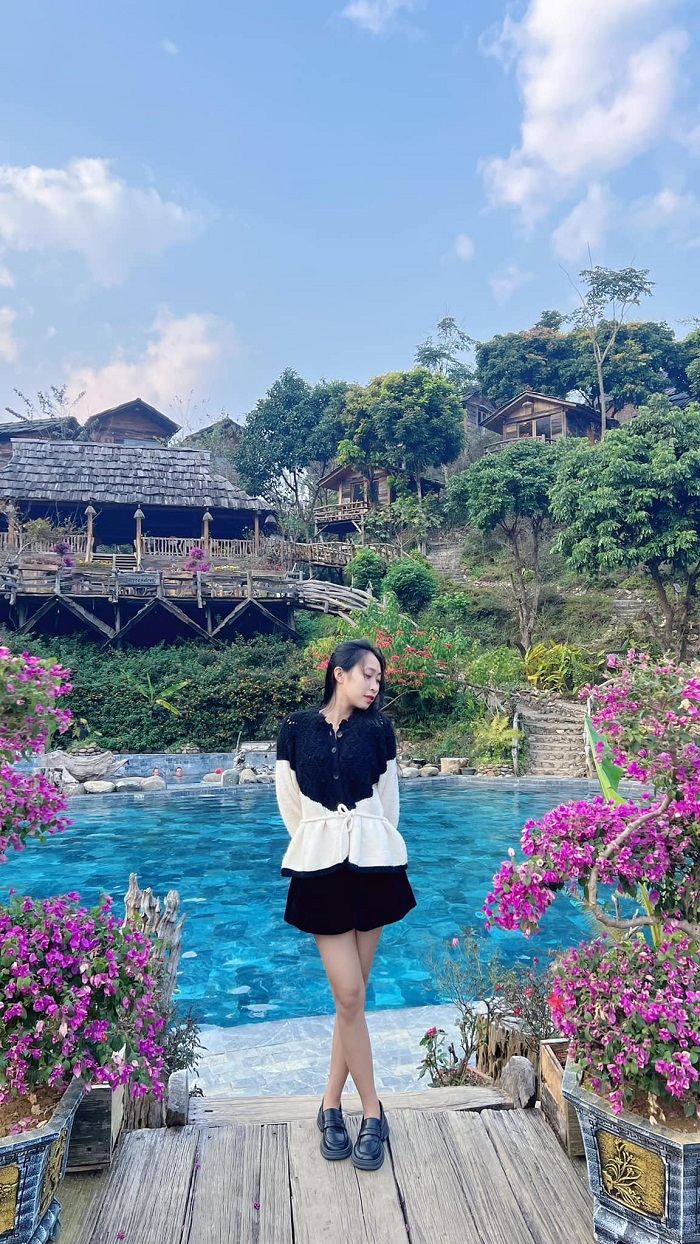 Khu du lịch suối nước nóng nổi tiếng miền Bắc trang trí lung linh với nhiều góc check in đẹp