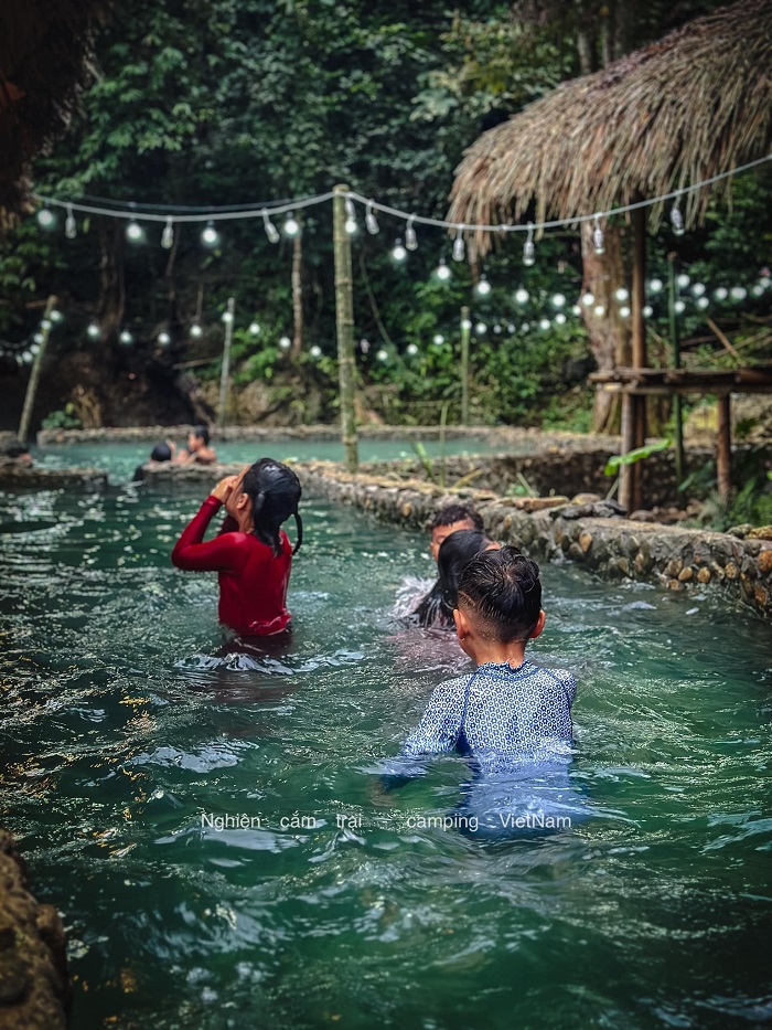 Tha hồ tận hưởng cảm giác sảng khoái tại khu du lịch suối nước nóng nổi tiếng miền Bắc Pà Cò