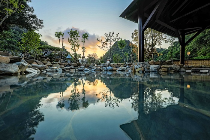 Khu du lịch suối nước nóng nổi tiếng miền Bắc tại Yoko Onsen Quang Hanh