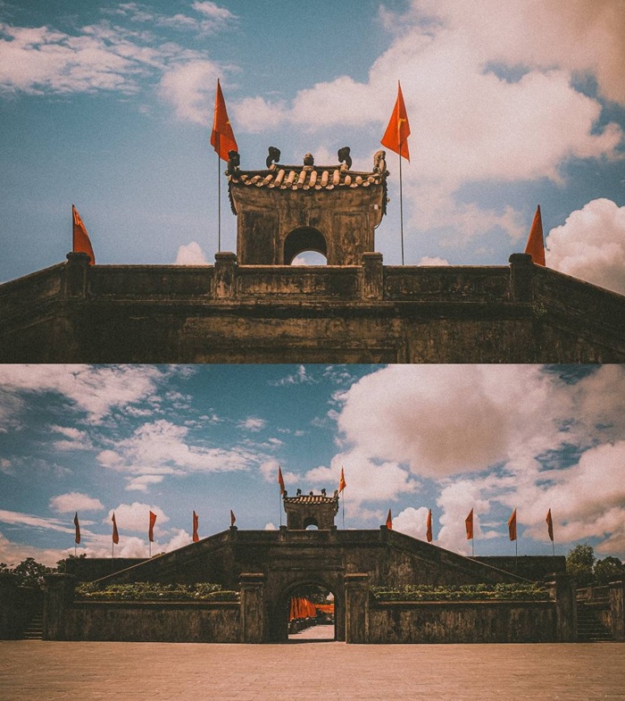 Giao hòa dưới bầu trời rộng mở, những lá cờ tung bay như nhắc nhớ về một quá khứ hào hùng, lặng lẽ mà kiêu hãnh giữa không gian cổ kính. 