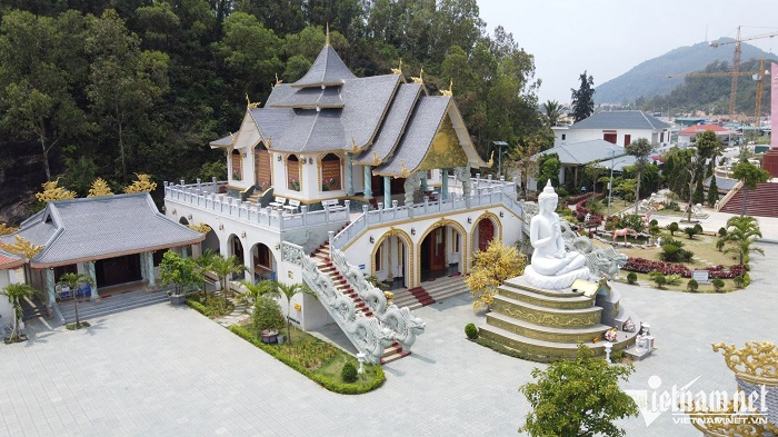 Chùa Bụt hoành tráng du lịch biển hải tiến thanh hóa