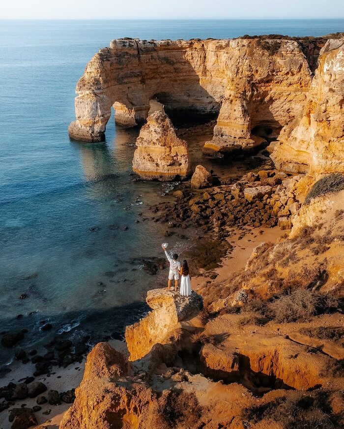 bãi biển Algarve Bồ Đào Nha là một trong những bãi biển đẹp nhất châu Âu