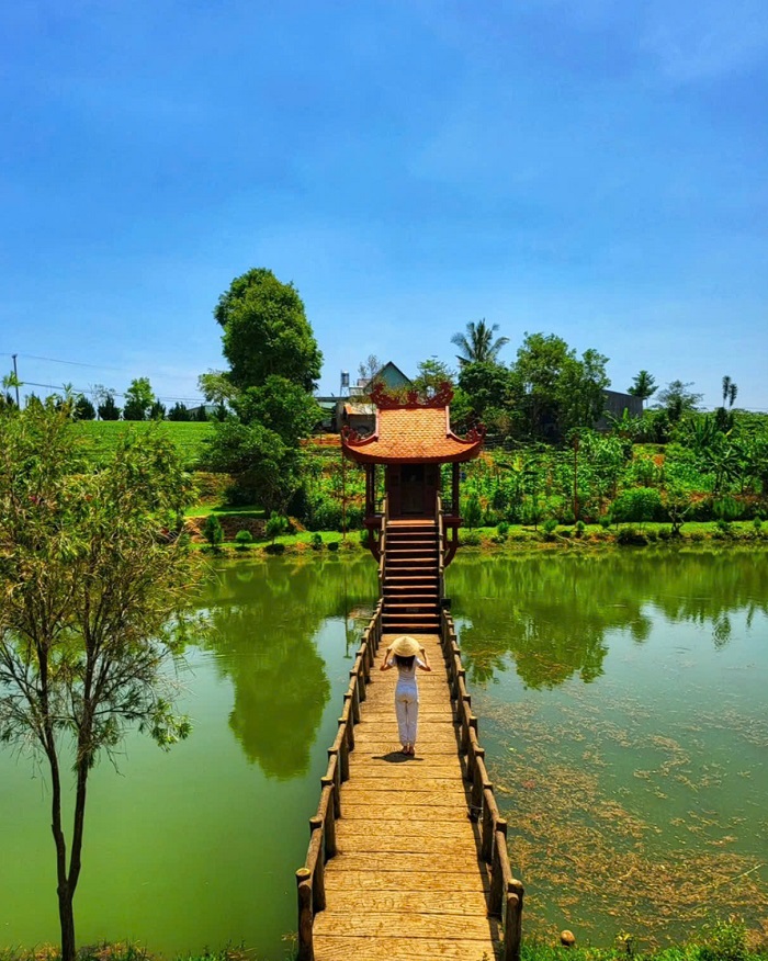 Khuôn viên rộng rãi tại chùa đẹp ở Bảo Lộc Lâm Đồng